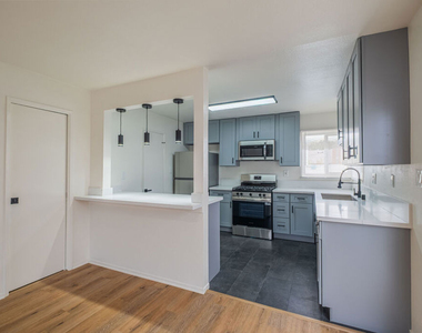 4712 Del Amo Boulevard - Photo Thumbnail 8