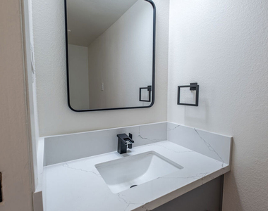 4712 Del Amo Boulevard - Photo Thumbnail 15