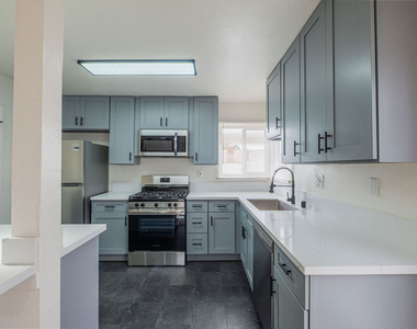 4712 Del Amo Boulevard - Photo Thumbnail 9