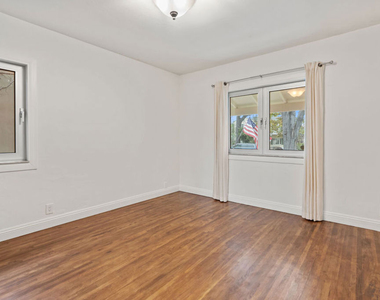 2907 Washington Avenue - Photo Thumbnail 13