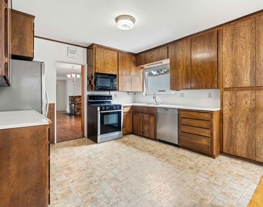 2907 Washington Avenue - Photo Thumbnail 17