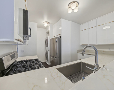 1515 Amherst Avenue - Photo Thumbnail 14