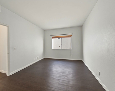1515 Amherst Avenue - Photo Thumbnail 27