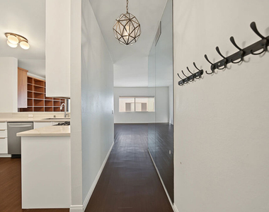 1515 Amherst Avenue - Photo Thumbnail 17