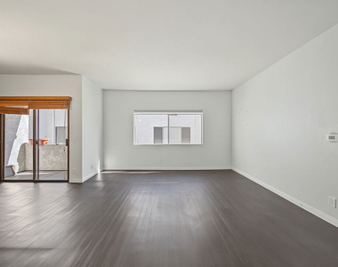 1515 Amherst Avenue - Photo Thumbnail 11