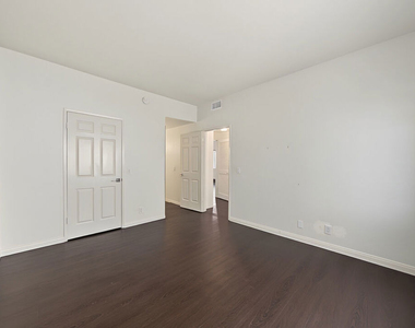 1515 Amherst Avenue - Photo Thumbnail 25