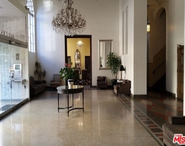 570 N Rossmore Avenue - Photo Thumbnail 1