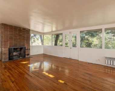 2409 Panorama Terrace - Photo Thumbnail 5