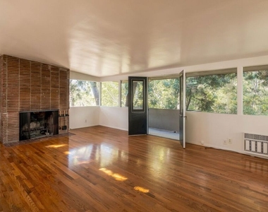 2409 Panorama Terrace - Photo Thumbnail 3