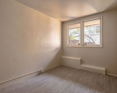 2409 Panorama Terrace - Photo Thumbnail 15