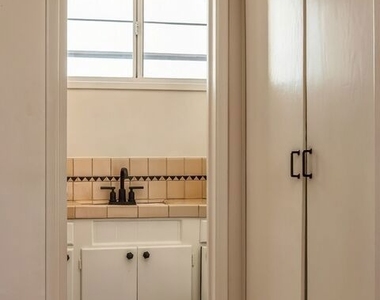 2409 Panorama Terrace - Photo Thumbnail 11
