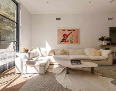 1803 N Stanley Avenue - Photo Thumbnail 4