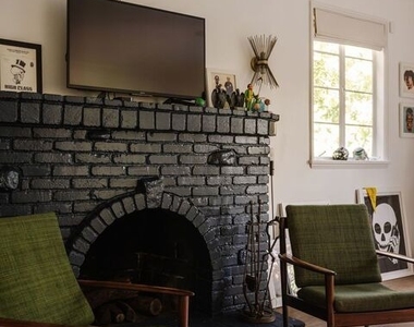 1803 N Stanley Avenue - Photo Thumbnail 22