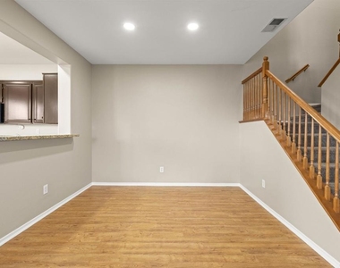 4470 Brisbane Way - Photo Thumbnail 12