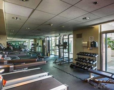 425 W Beech St - Photo Thumbnail 8