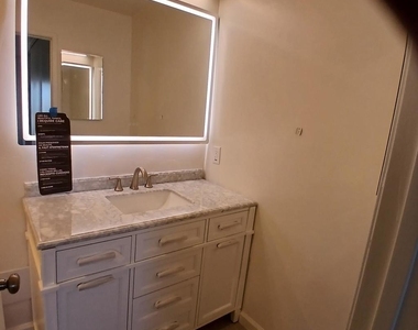9916 Scripps Westview Way - Photo Thumbnail 10