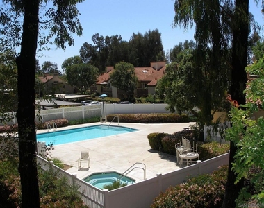 9916 Scripps Westview Way - Photo Thumbnail 12