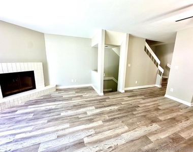 821 America Way - Photo Thumbnail 5
