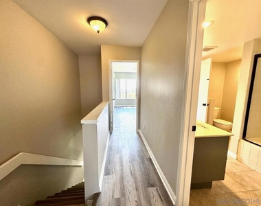 821 America Way - Photo Thumbnail 20