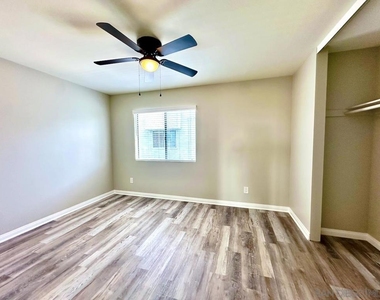 821 America Way - Photo Thumbnail 6