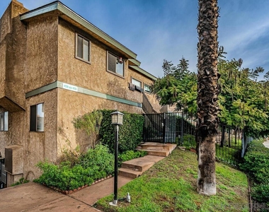 4566 W Point Loma - Photo Thumbnail 10