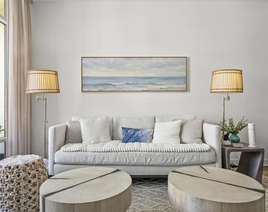 425 W Beech Street - Photo Thumbnail 12