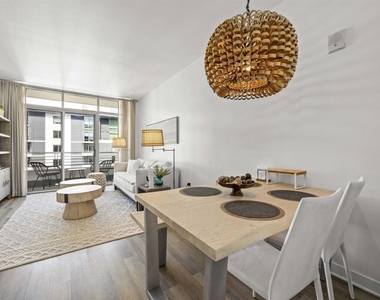 425 W Beech Street - Photo Thumbnail 10