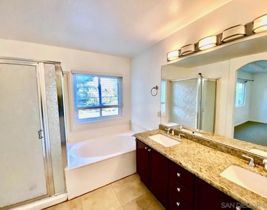 11248 Carmel Creek Rd - Photo Thumbnail 18