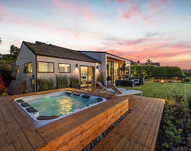 948 Santa Estella - Photo Thumbnail 1