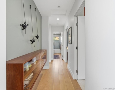 948 Santa Estella - Photo Thumbnail 18