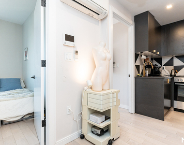 978 Kent Ave 11205 - Photo Thumbnail 4