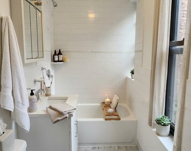 East 89th Street - Photo Thumbnail 2