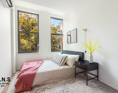 955 Sterling Place - Photo Thumbnail 12
