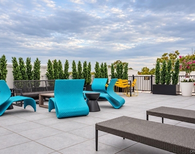 249 Drexel Avenue - Photo Thumbnail 11