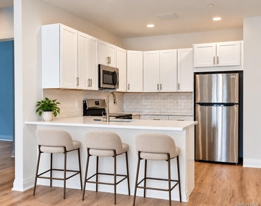 249 Drexel Avenue - Photo Thumbnail 5