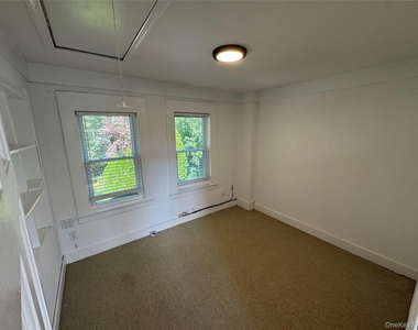 7 Warner Avenue - Photo Thumbnail 5
