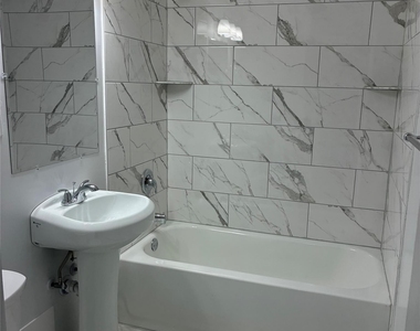 21 Pavilion Road - Photo Thumbnail 5