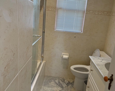 102 Hillside Park Drive - Photo Thumbnail 13