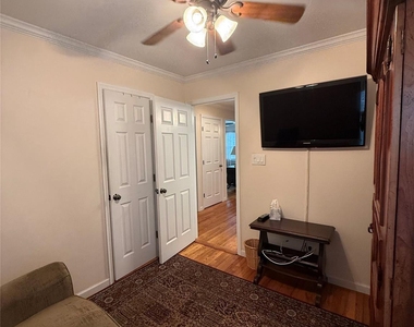 13 Gerald Avenue - Photo Thumbnail 8