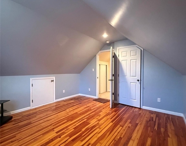 13 Gerald Avenue - Photo Thumbnail 16