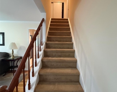 13 Gerald Avenue - Photo Thumbnail 11