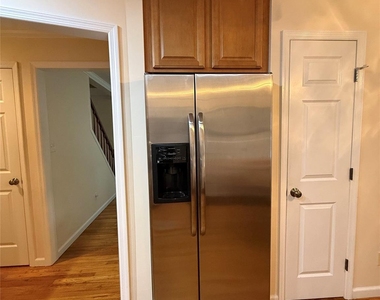 13 Gerald Avenue - Photo Thumbnail 6