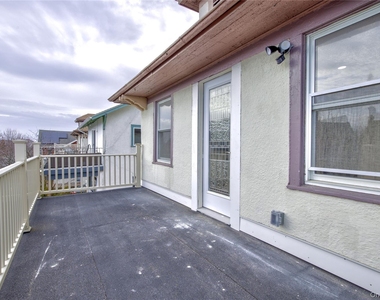 439 W Walnut Street - Photo Thumbnail 21