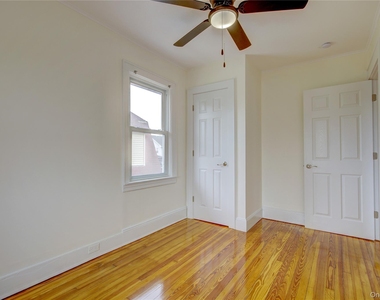 439 W Walnut Street - Photo Thumbnail 11