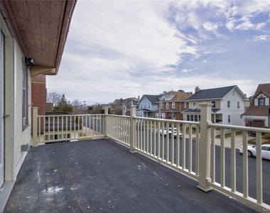 439 W Walnut Street - Photo Thumbnail 18