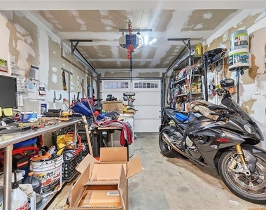 20 Capital Drive - Photo Thumbnail 16