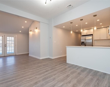 576 Lakes Road - Photo Thumbnail 3