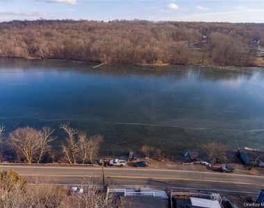 576 Lakes Road - Photo Thumbnail 15
