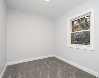 576 Lakes Road - Photo Thumbnail 11