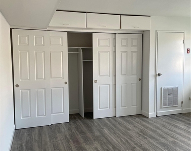 233 Artist Lake Drive - Photo Thumbnail 8
